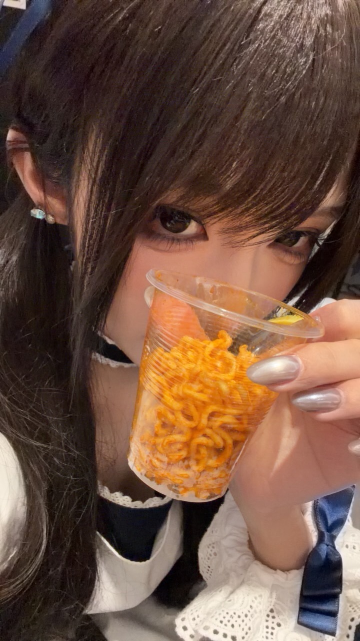 吃不 