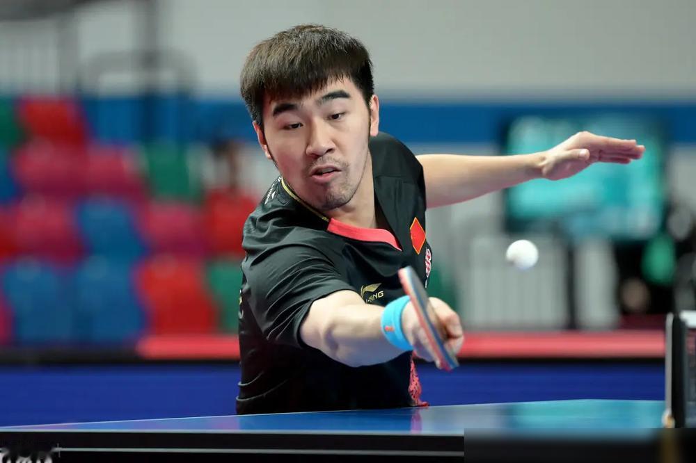 马龙一天补贴300，许昕拿着临时饭卡就来了，国乒这笔账，很多人算不清。
你以为