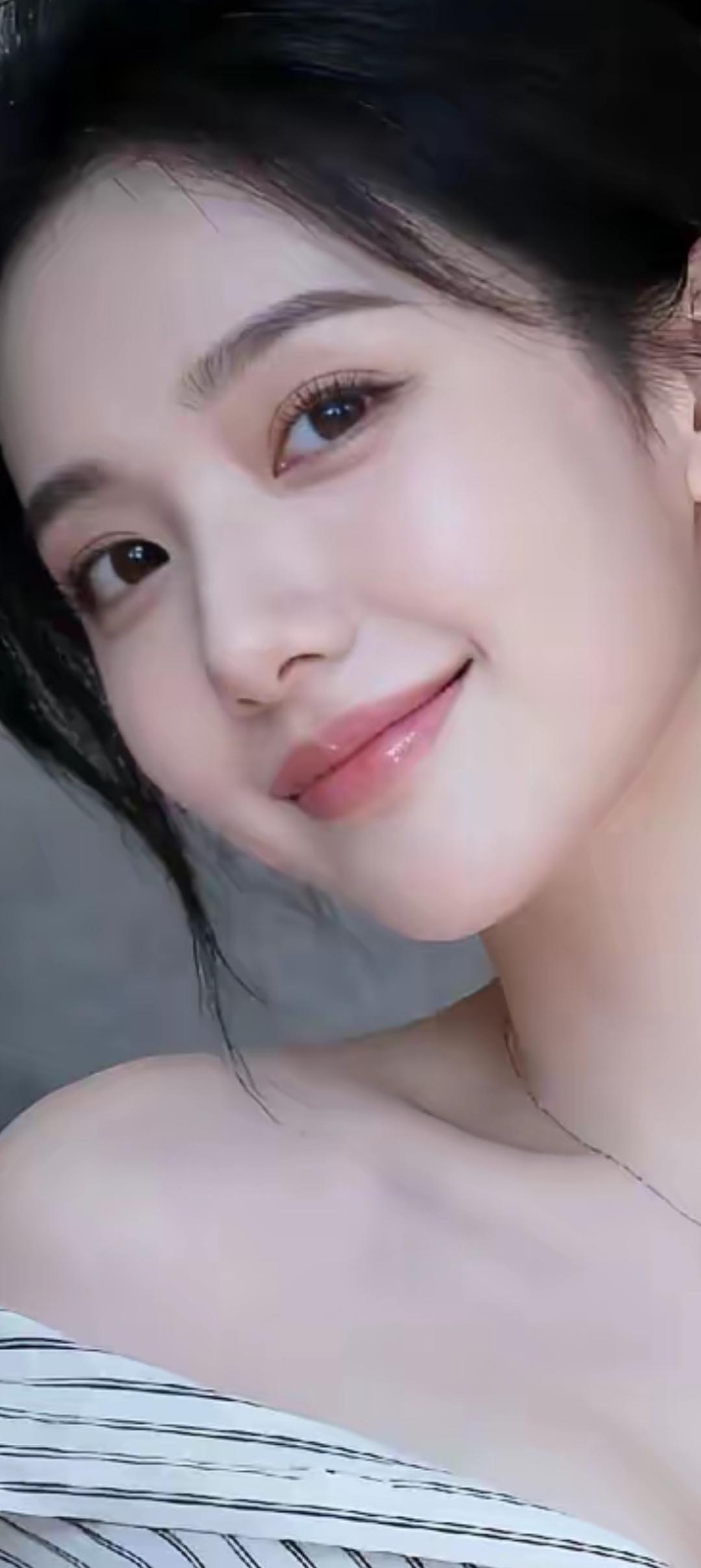 甜美笑容，温柔可人，元气满满的一天从微笑开始！😊🌟