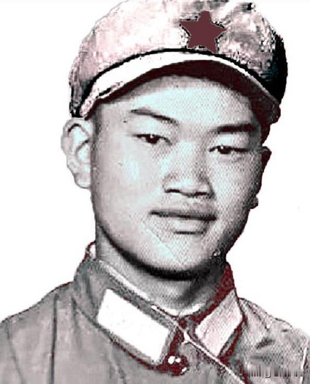 老山主峰那面红旗，是他用一只打穿的手插上去的——旗杆上全是血，他再没下来

那年