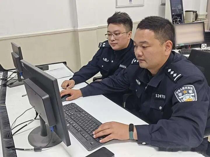 近期，宁海县公安局西店派出所民警王国梁，接到群众报警求助后，成功寻回因与家人产生