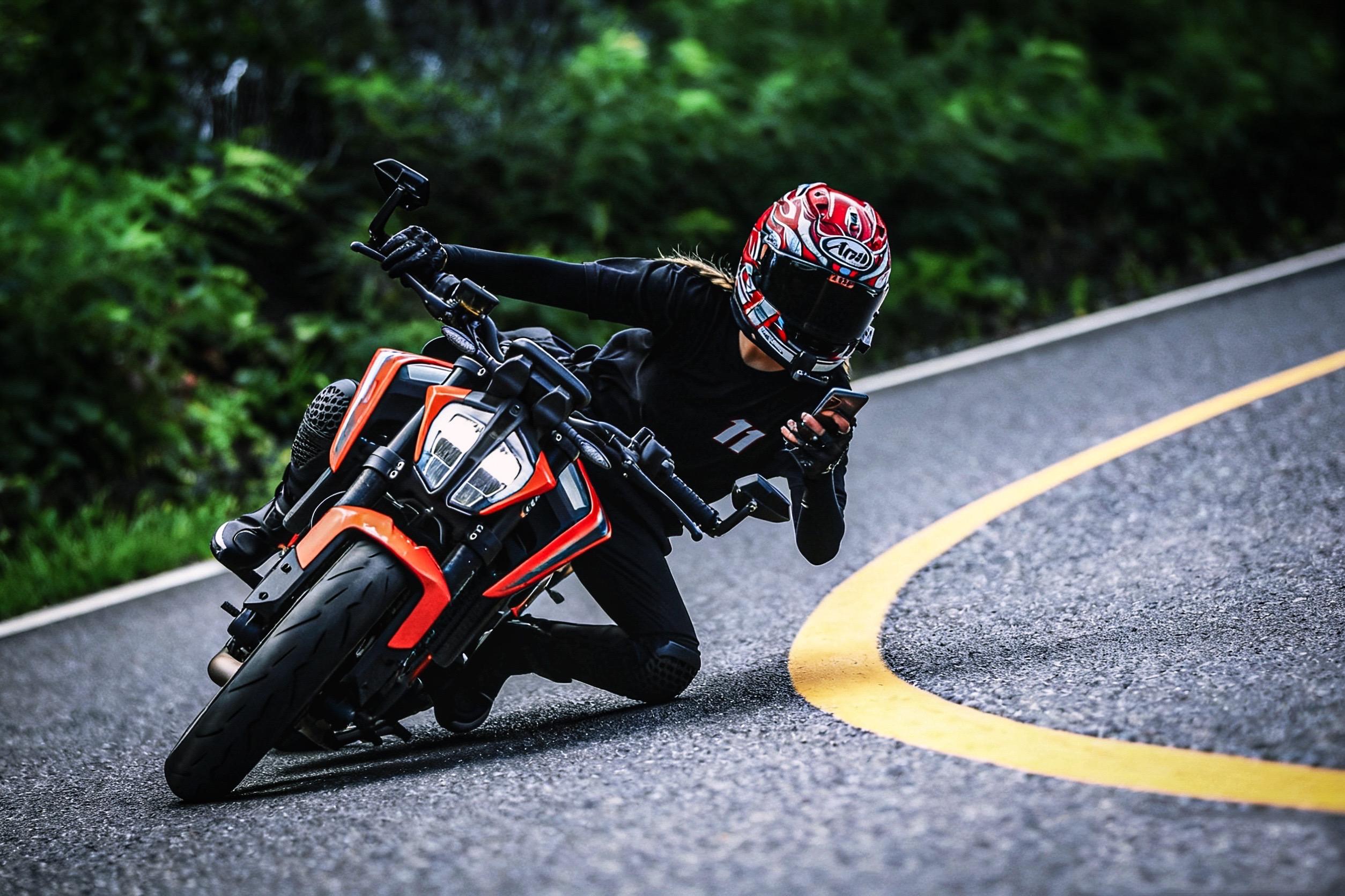 真正爱你的人压弯也能回你消息。