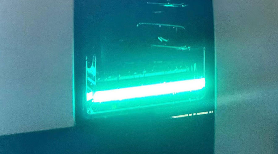 据中国汽车标准化研究院消息，部分车辆产品安装使用“小蓝灯”，向其他道路参与者显示