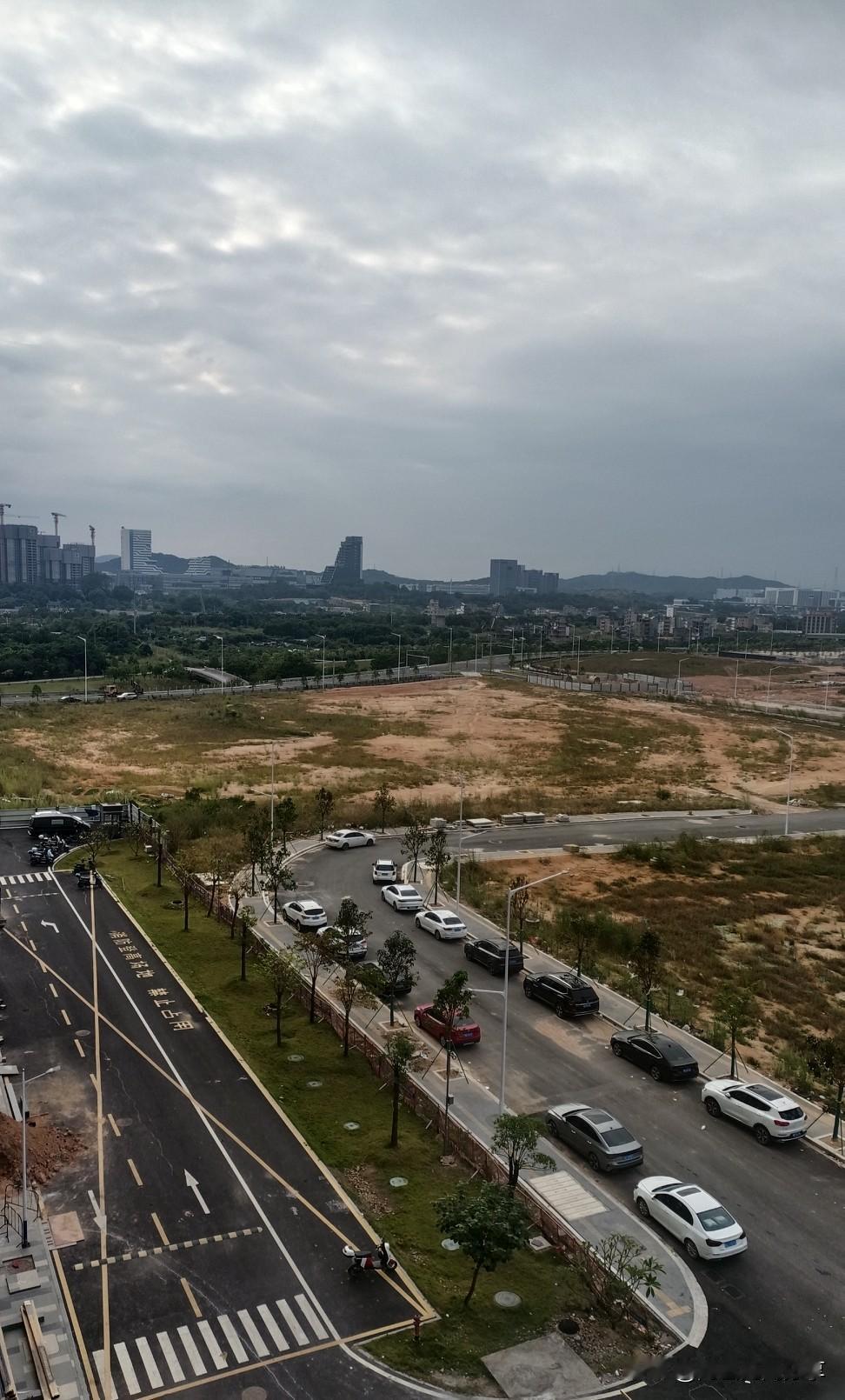 工厂淡季到来了。今天没想到下早班了，而且是15:00，让人没想到啊！本来排产计划