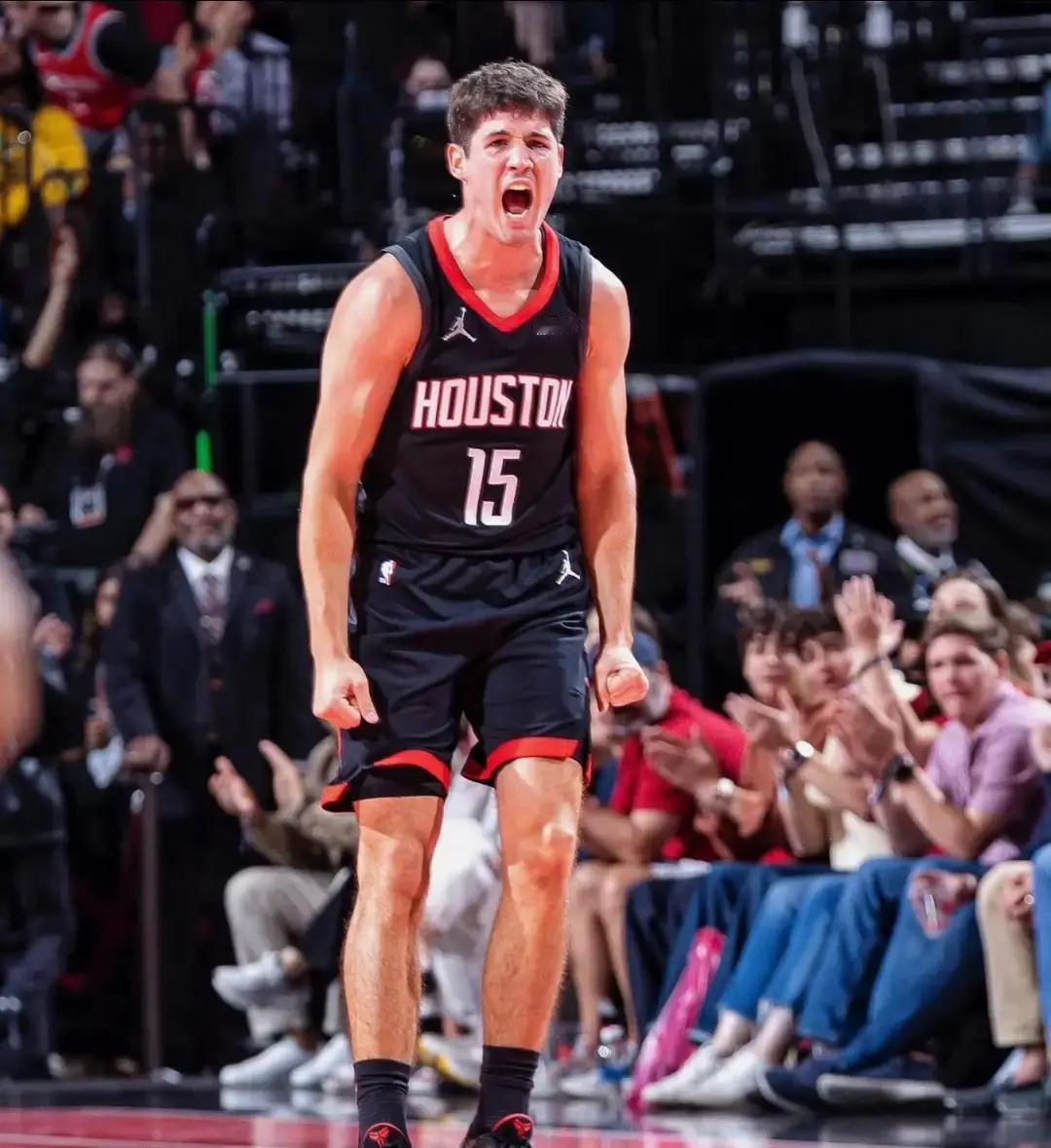 杜兰特缺阵！火箭104-100险胜勇士，看看火箭球员数据和正负值，谁是球队领先的