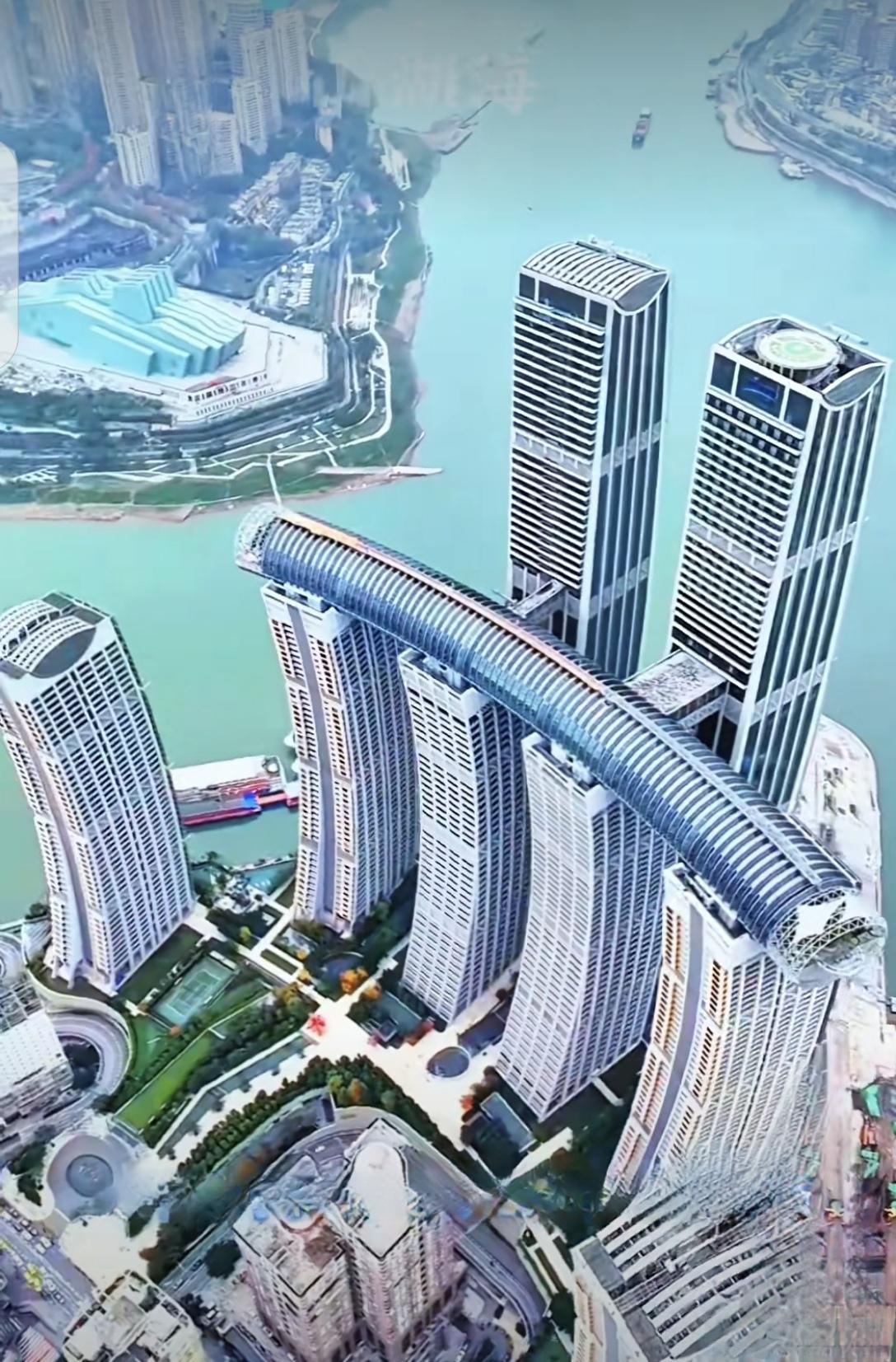我国夏天最热的9个省会，1个直辖市，分别是：重庆，福州，南昌，长沙，武汉，西安，