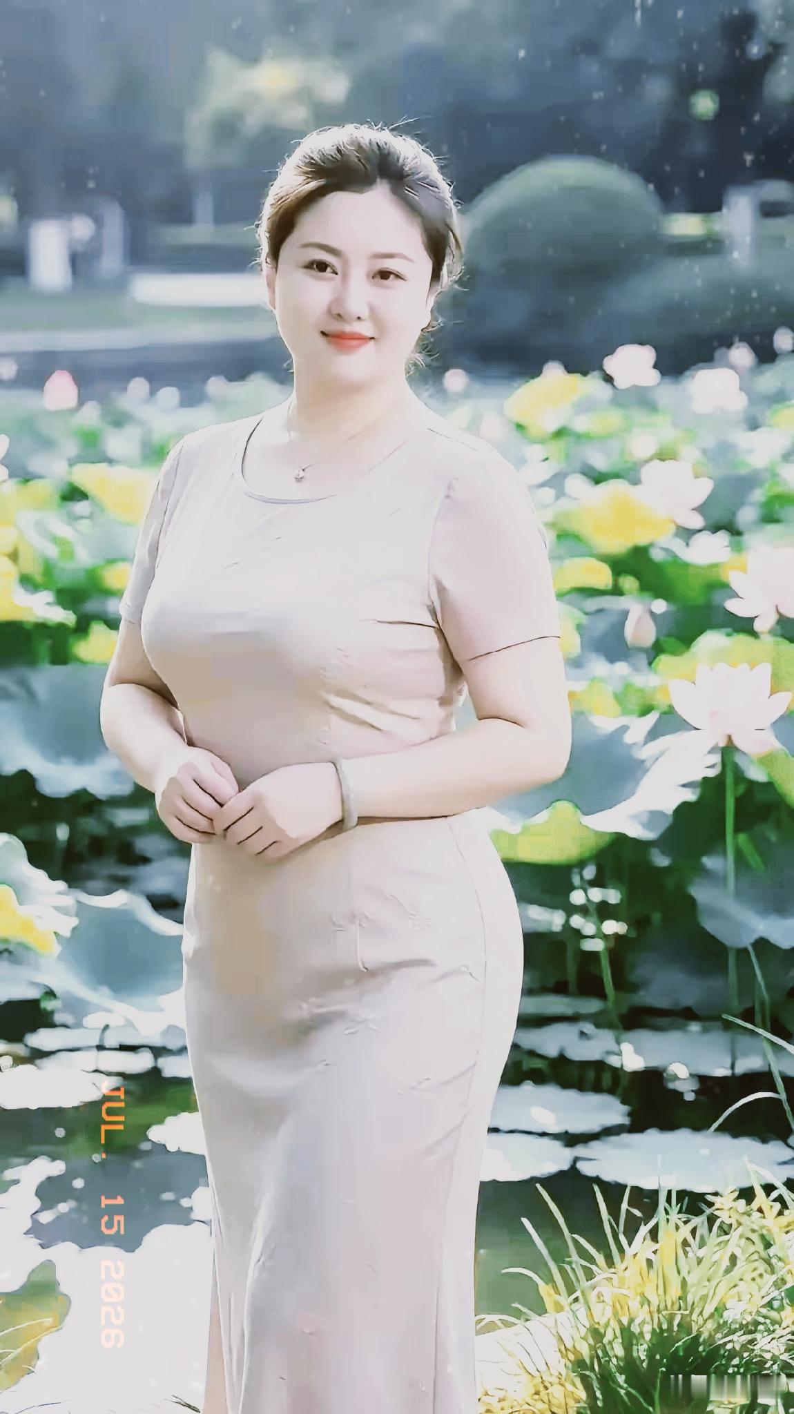 读完这一长段通俗小诗，不少过来人都会忍不住感慨，婚姻从不是热恋时那份甜腻的激情。