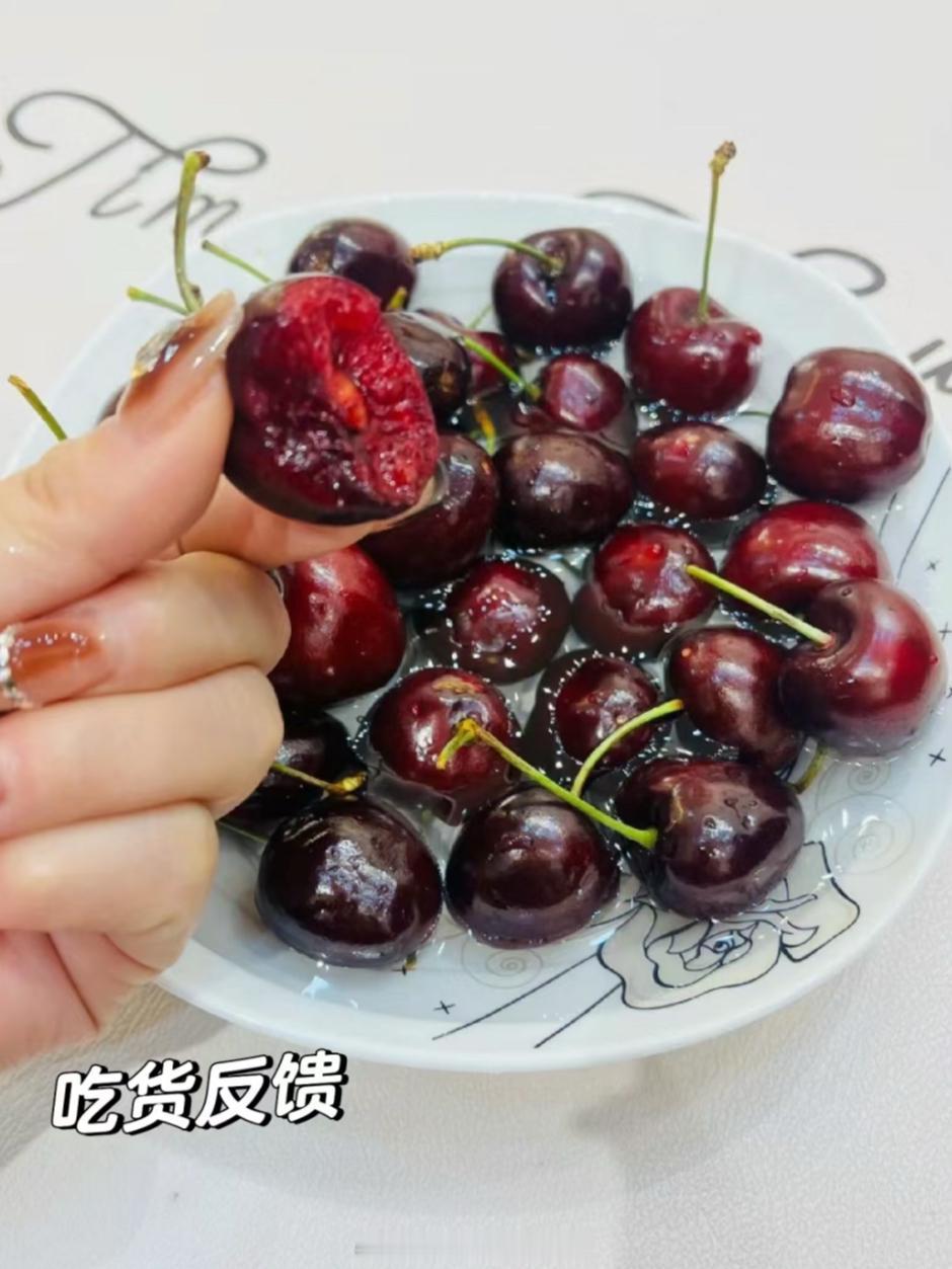 今年在D🎵商城年货节成为车厘子大户😎😎买了一箱五斤3J的才183💰！！发