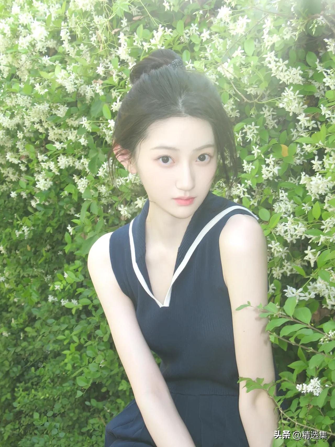 有丰富内涵、独立思考的女生，以及注重形象管理、穿着得体的女生也很加分。善解人意、