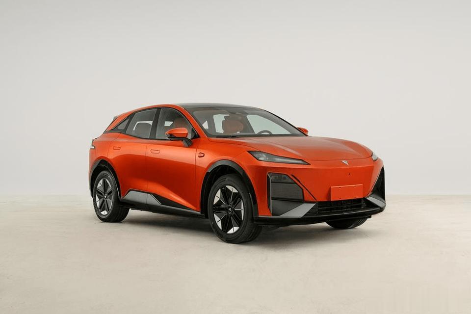 #深蓝S7超级增程超级省# 深蓝S7的续航能力非常强大。它搭载了高效的增程系统和