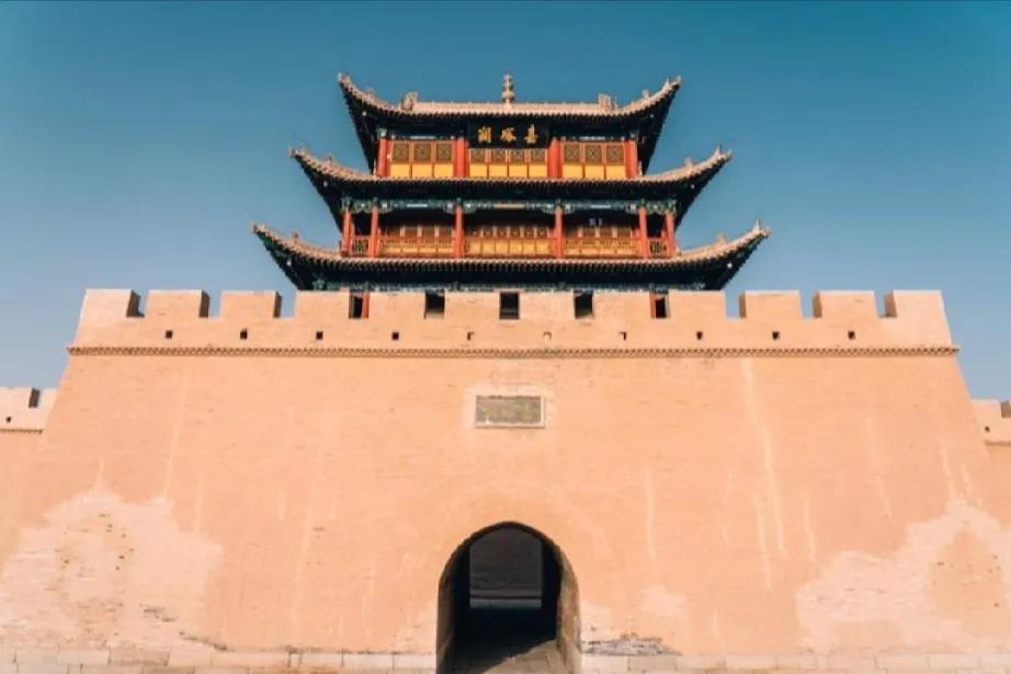 嘉峪关，天下第一关，是我们甘肃的一部分，这两天看到许许多多人为嘉峪关发声，我认为