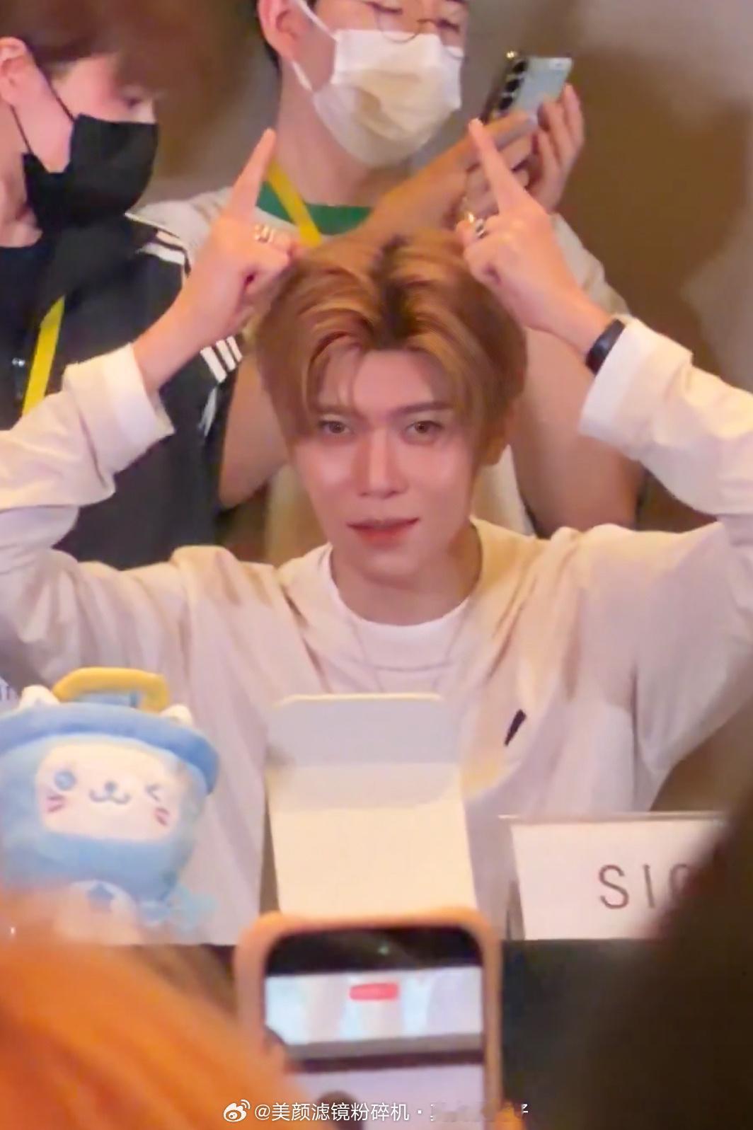 NCT WISH吴是温（SION ）、前田陆（RIKU）、得能勇志（YUSHI）