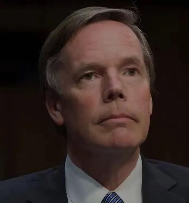 日前，美国前驻华大使伯恩斯在接受美国媒体NBC采访时称：“在我看来，美国和中国可