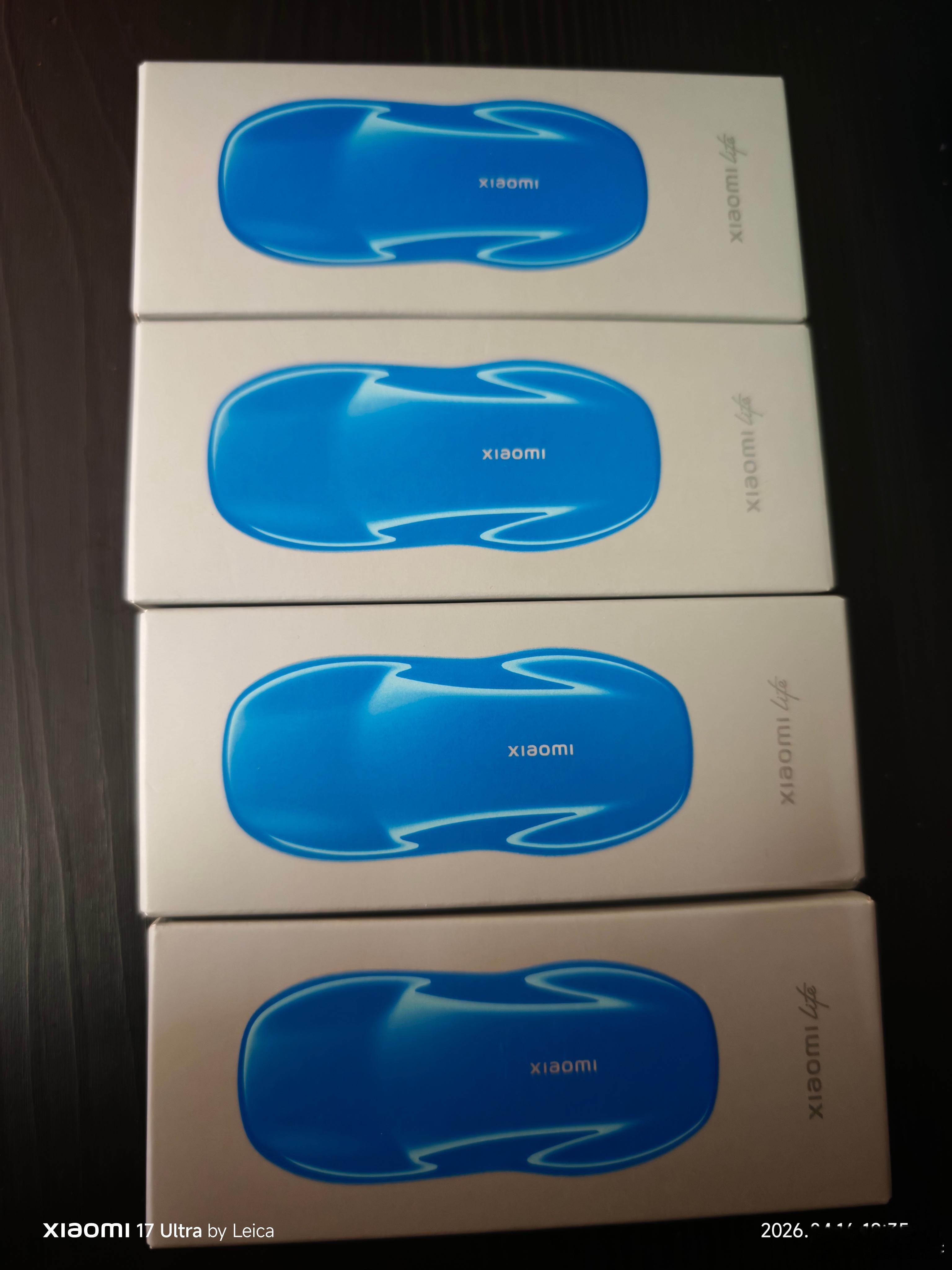 4个卡布里蓝冰箱贴都到齐了……小米汽车付卷卷爱粟