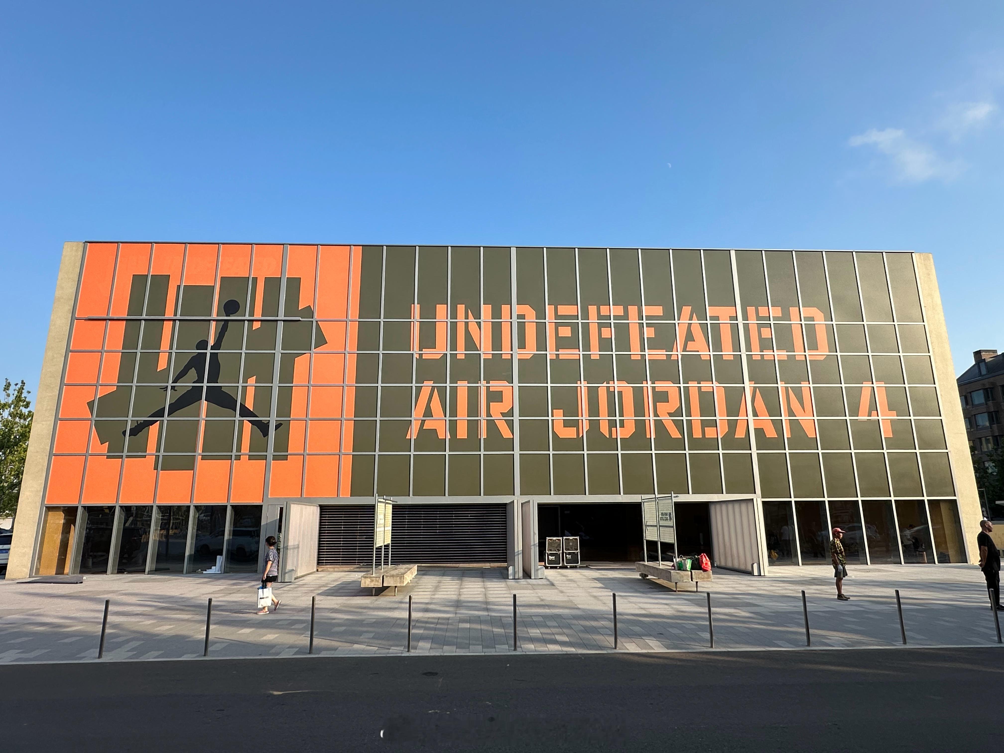 UNDEFEATED X JORDAN 4明日发售[色]  ​​​