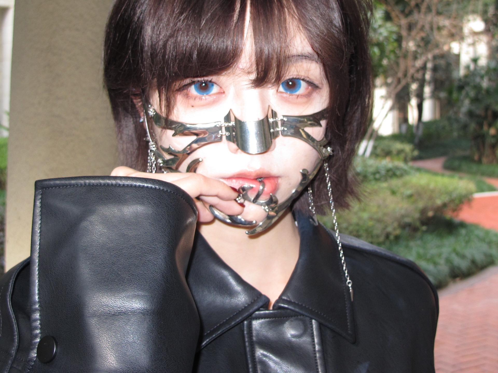 管不住喜欢你的表情 所以我禁锢。