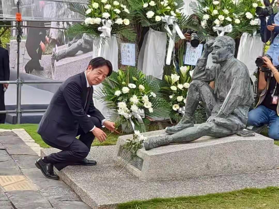 民进党在这大事上对日本又跪下了
，不能饶恕这帮汉奸

8月15日是日本无条件投降