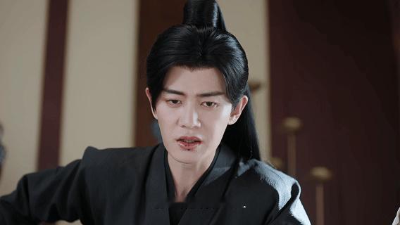 事业粉的拧巴谁懂？杜听馨为护萧焕江山，直言皇后是“砒霜”，戳破他护苍苍的隐患，爱