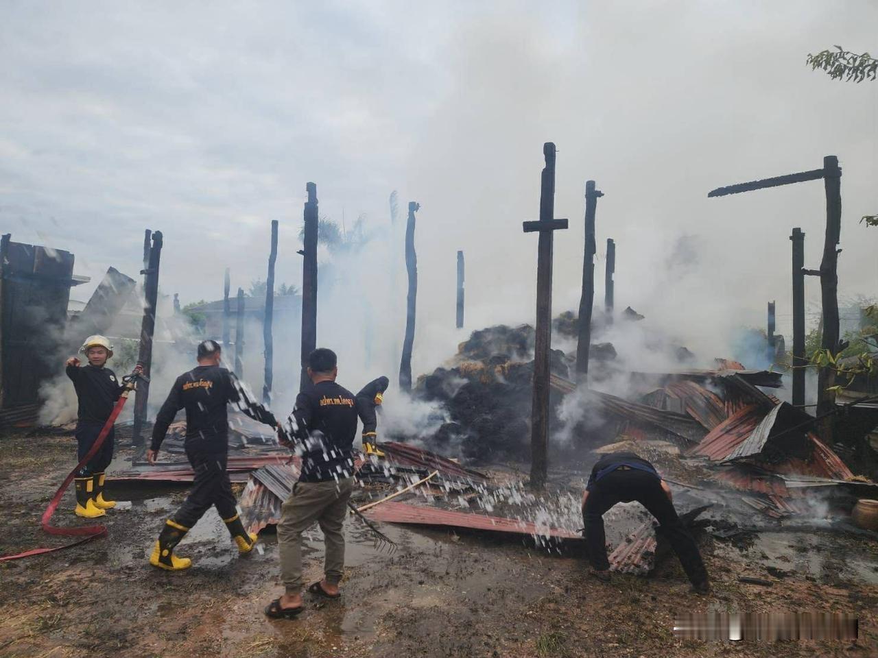 泰柬边境突发紧张局势！据泰国媒体权威消息，当地时间今日上午9时10分许，柬埔寨士