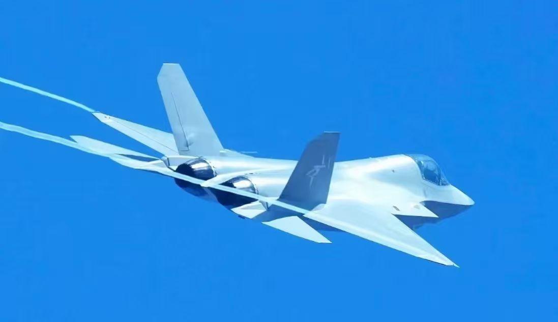 某些西方人士往往有着一些莫名其妙的优越感，对于出自中国本土军事工业的种种武器装备