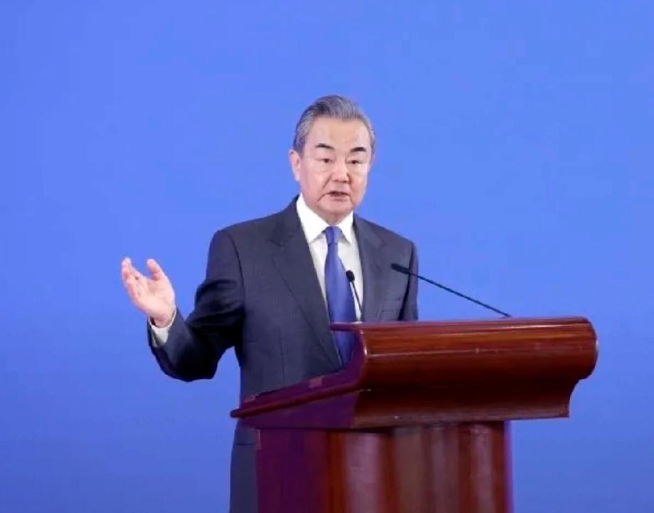 3月13日，荷兰新外交大臣贝伦德森致电中国外交部长王毅，公开称荷中关系是未来政策