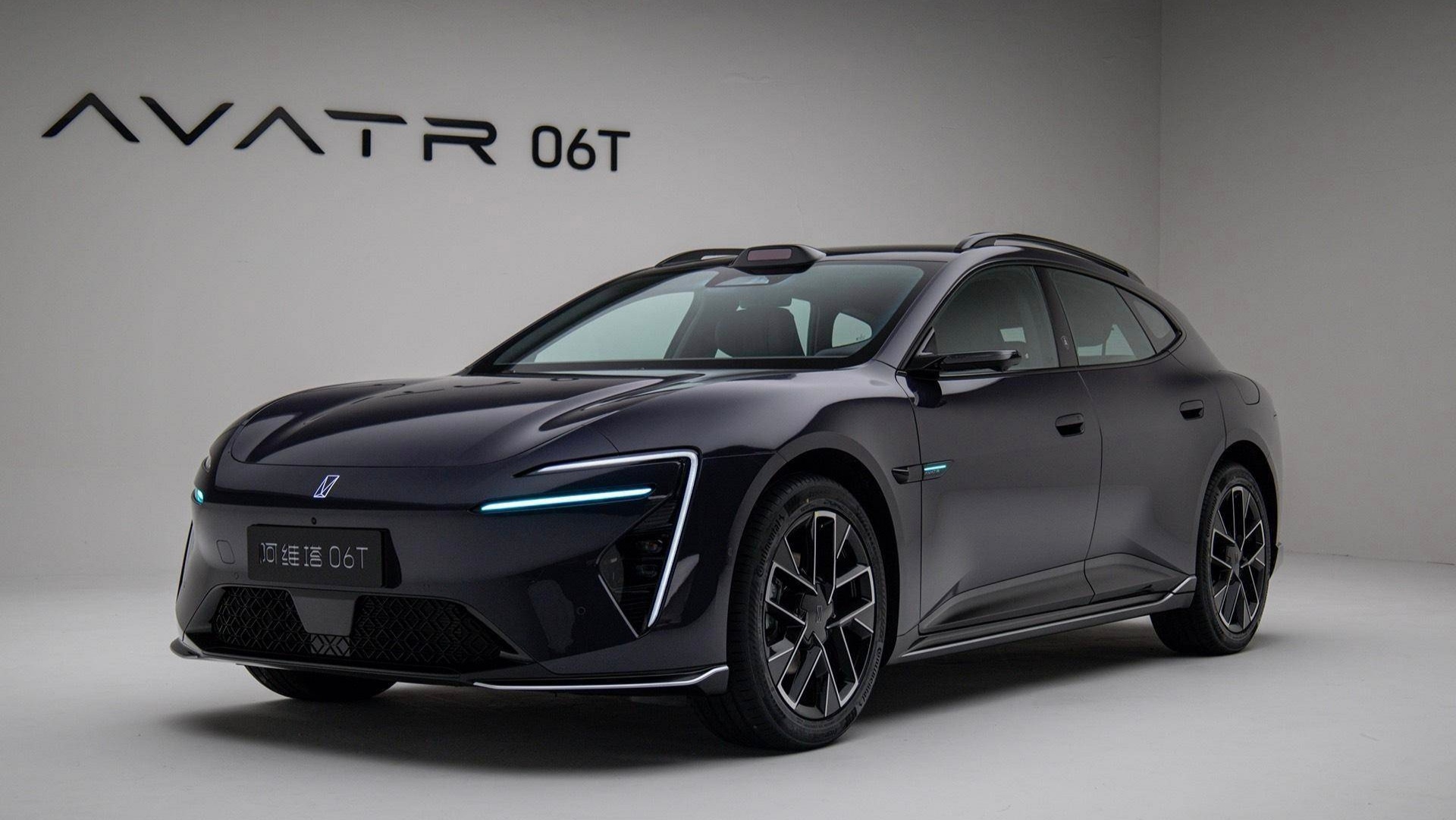 侧面图放第一个，因为这个姿态太好看了。以前旅行车/瓦罐，讲究修长优雅，线条圆润，