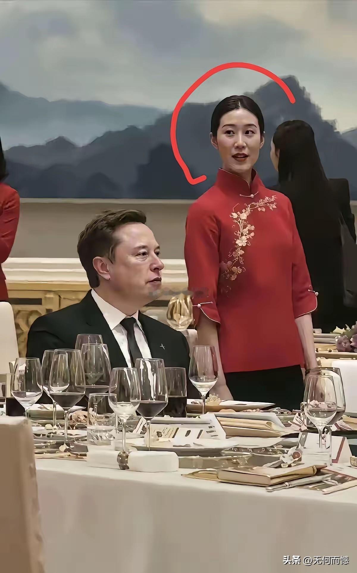 人民大会堂的服务员，精神气质都特别的好，服务质量也非常的高，能够在这里工作，真是