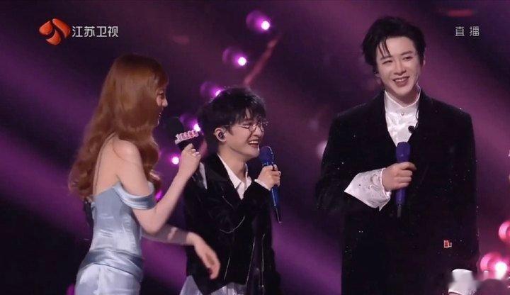 终于等到周深刘宇宁的合作舞台了被两人的专业素养狠狠圈粉，就算遇到伴奏小插曲，刘宇