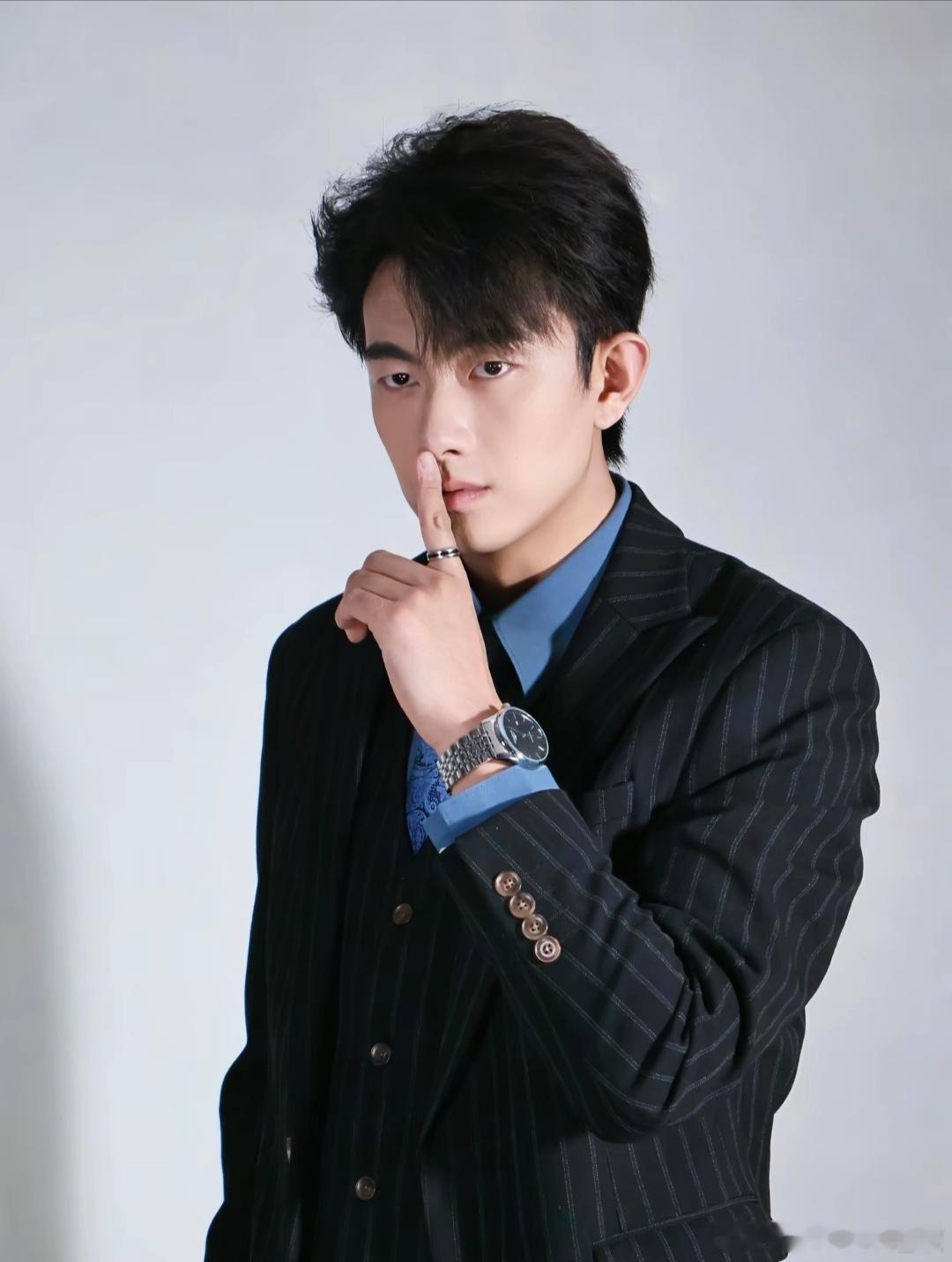 妈妈嫌弃儿子是恋综软饭男心动双重奏 以为贺子雨找妈妈会收获安慰，结果等来犀利吐槽