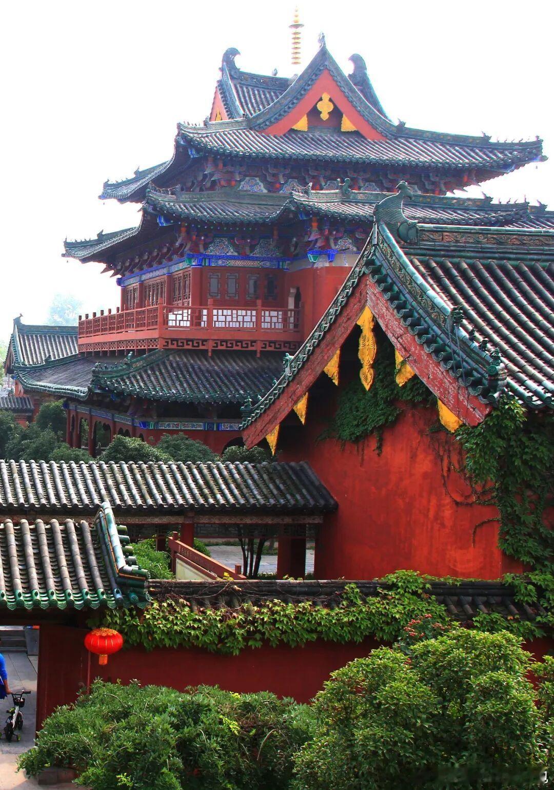 5・19 中国旅游日来开封，福利多到挑花眼！🎫 景区惠民：朱仙镇启封故园：买门