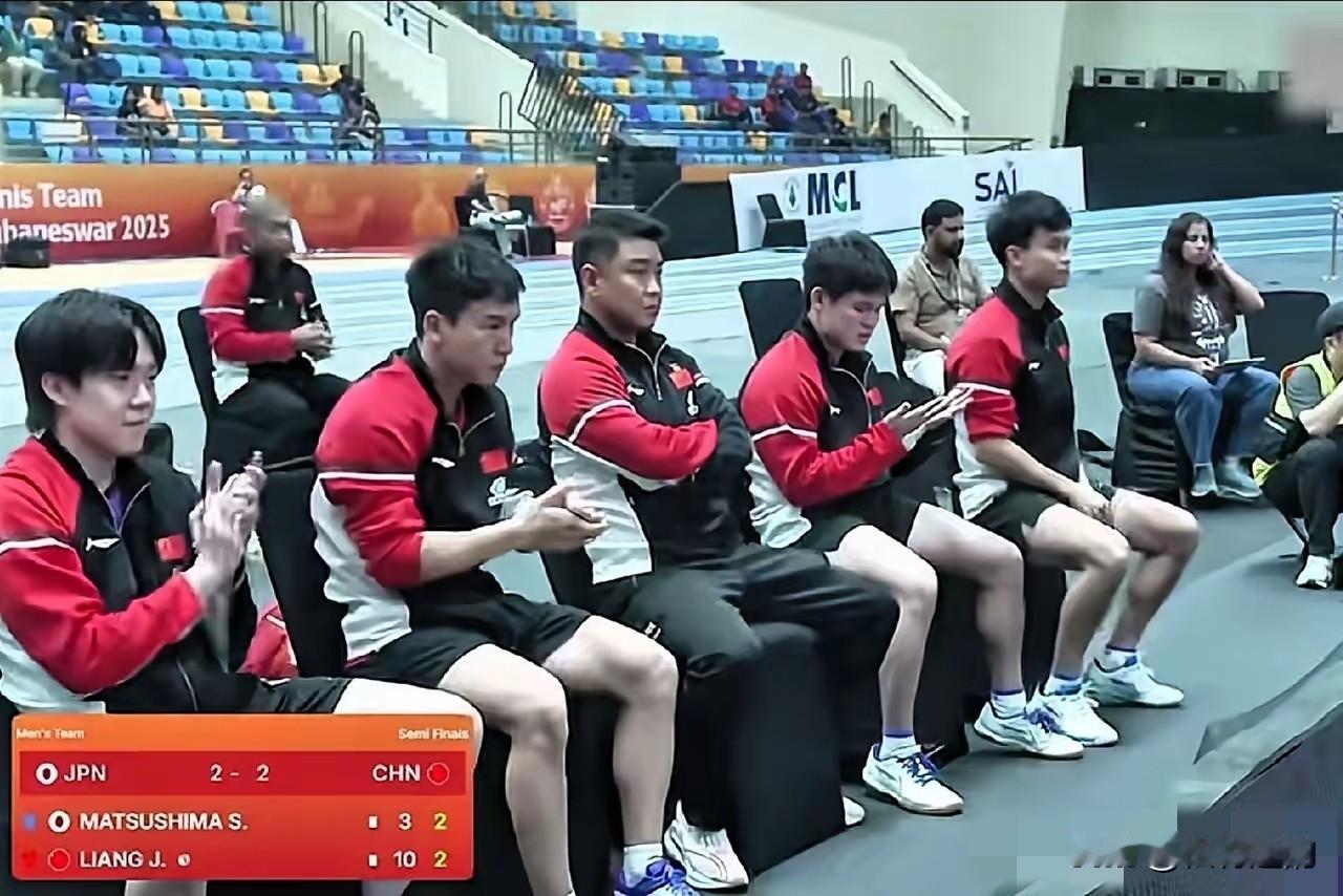 最大的功臣！既不是梁靖崑，也不是王楚钦，更不是王皓指导，若论中日亚锦赛男团半决赛