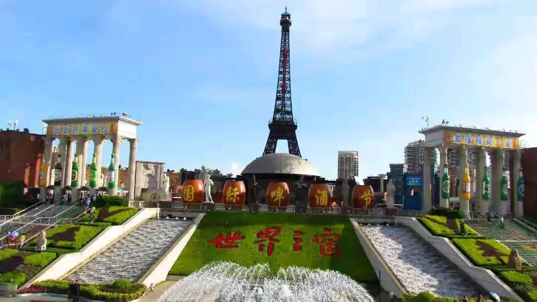 在大地之旅深圳站，深圳美景如画。大鹏所城古朴宁静，城墙诉说着历史的故事。仙湖植物