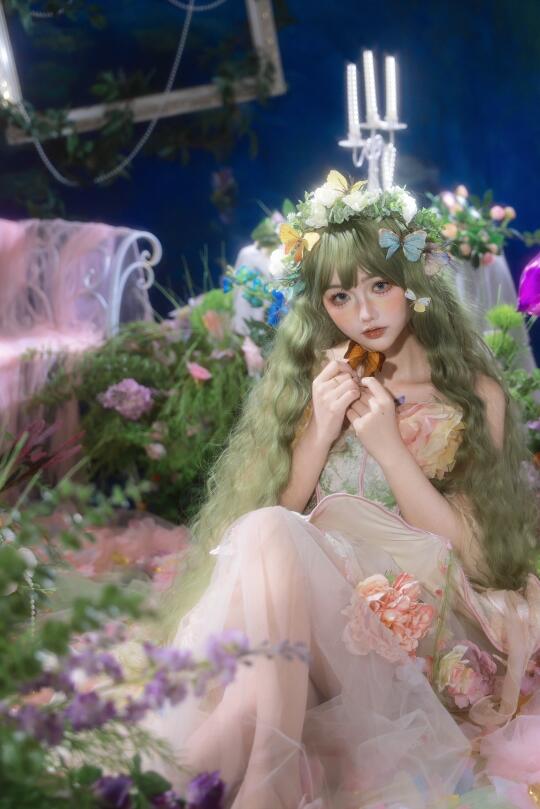 ⋆｡°🕯✩.˚₊ 光下的森之灵花神