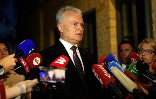 立陶宛总统外交政策首席顾问阿斯塔最近在当地电台的访谈中，明确表示立陶宛不会接受中