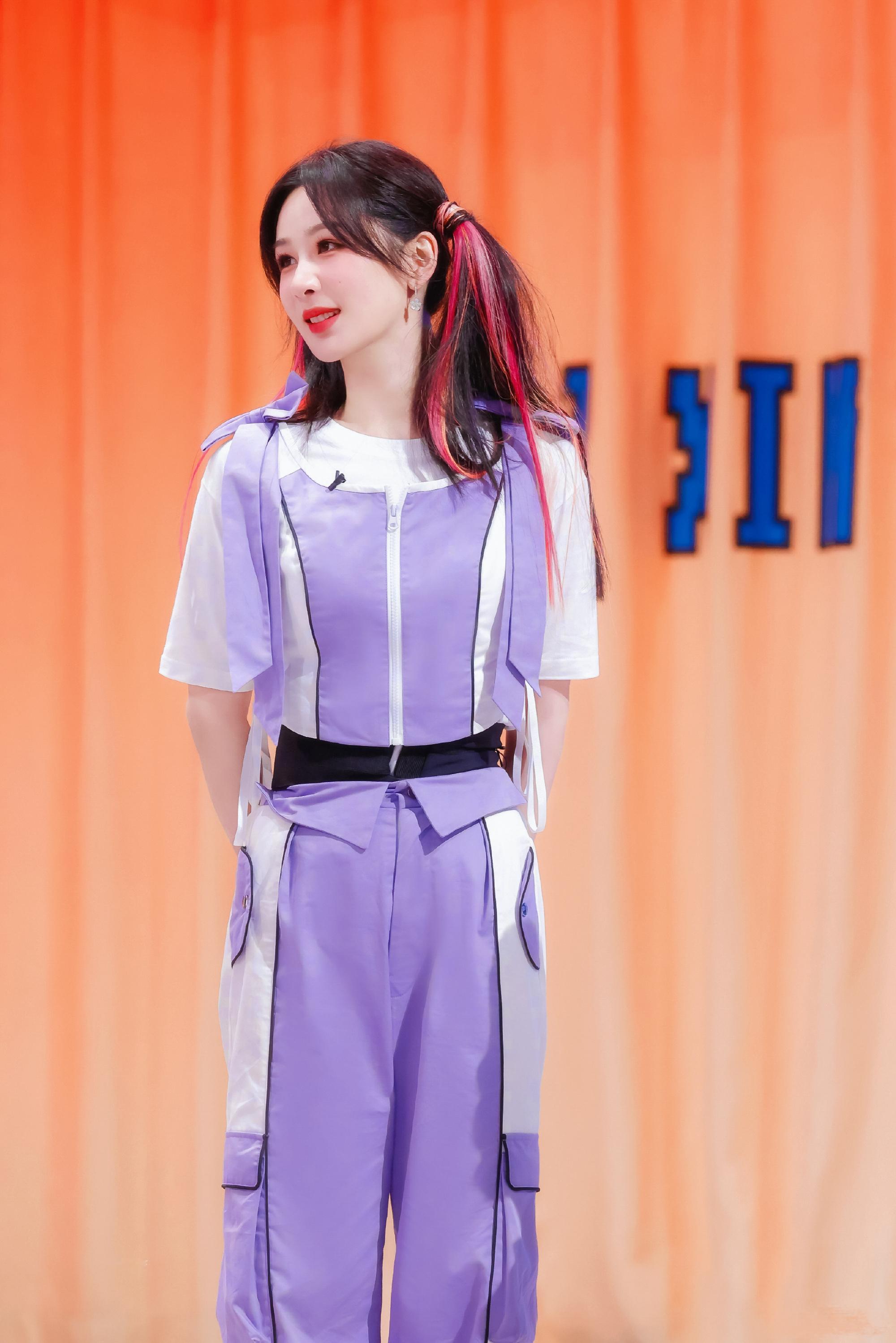 杨紫 yz杨紫董竹君yz杨紫玉兰花开君再来 故事很长 我长话短说 我喜欢你𝓘?