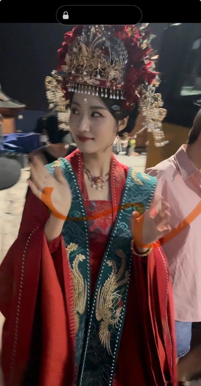 卢昱晓也给内娱贡献了一项违章建筑[裂开] ​​​