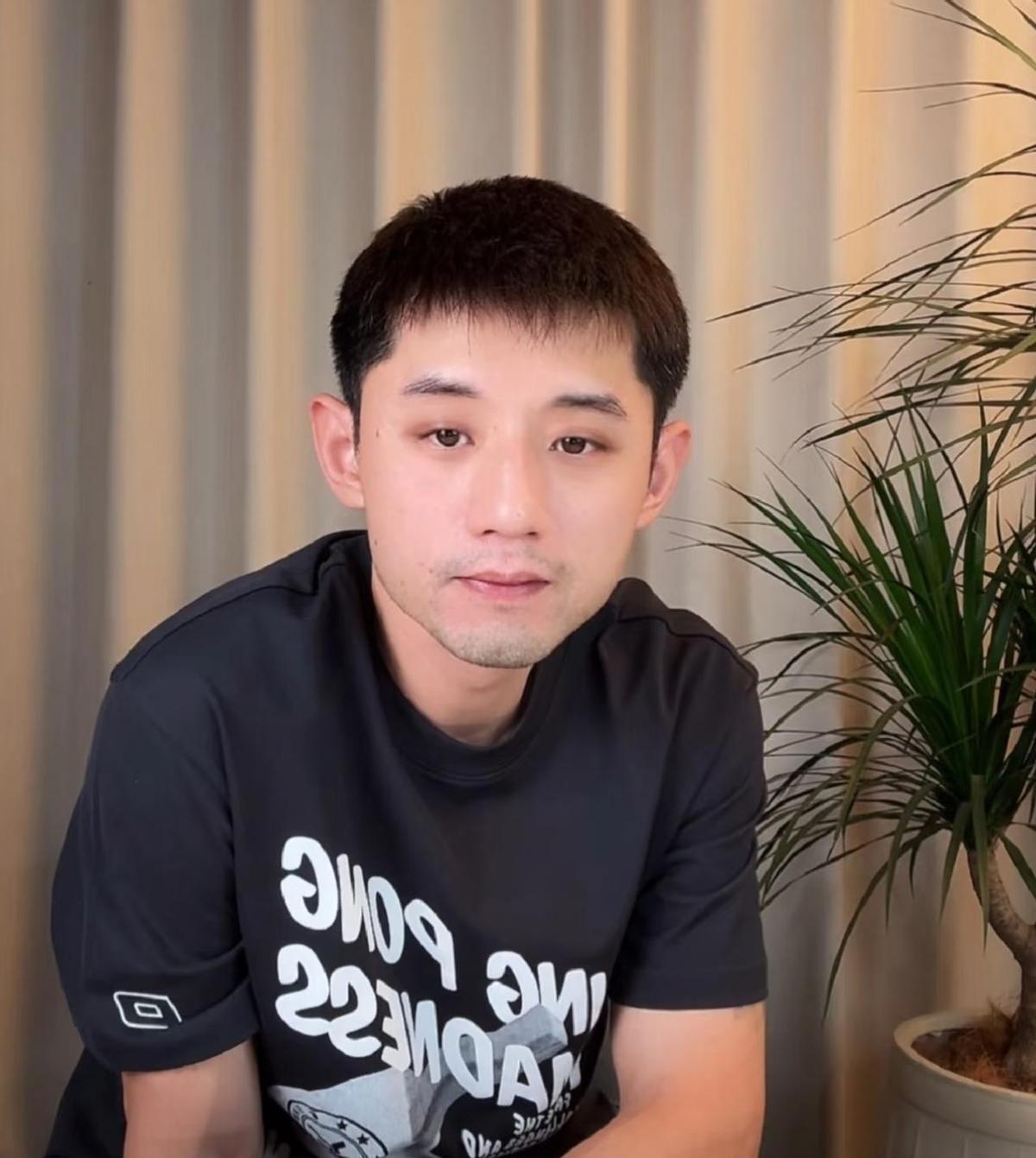 2017年夏天，张继科被通知换教练，没商量，没预热，就四个字：“服从安排。
”