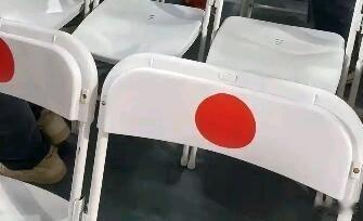 一个中国的大学，要么偏向拳师，知错不改错，要么在2025年的今天，公然贴日本膏药