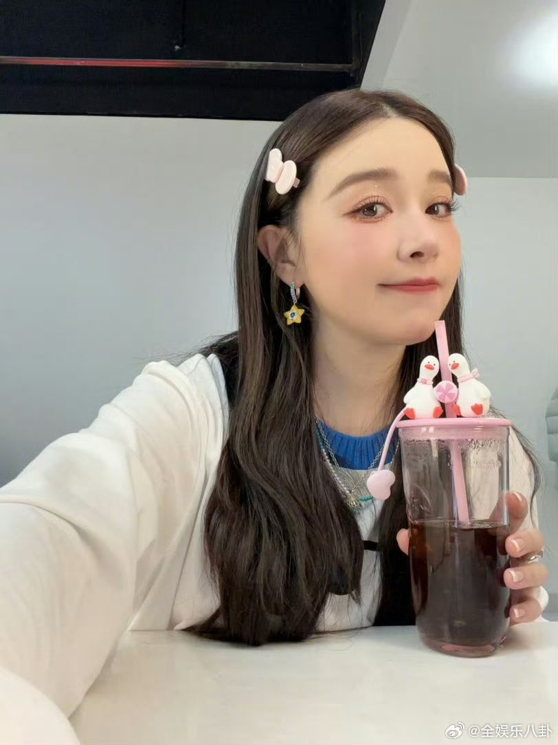 阚清子愿意为赵子琪去跳舞 乘风2026 真的被阚清子戳到了！直球表白也太暖心了，