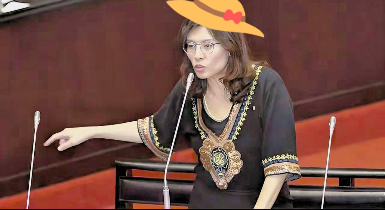 国民党全代会！郑丽文就任主席，蒋万安、韩国瑜出席，卢秀燕、侯友宜、张善政缺席！赵