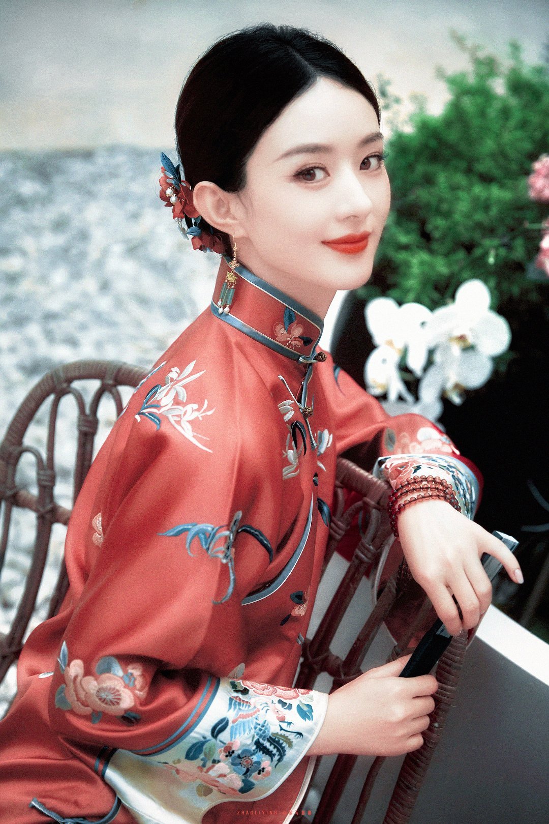 赵丽颖乔妍 zly赵丽颖郝秀萍  怀揣温柔奔赴山海，保持热爱藏于心底，慢慢遇见属
