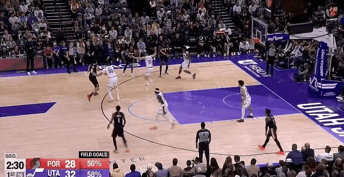 尴尬！杨瀚森高位持球给努尔基奇断了！
在今天NBA常规赛开拓者对阵爵士的第一节比