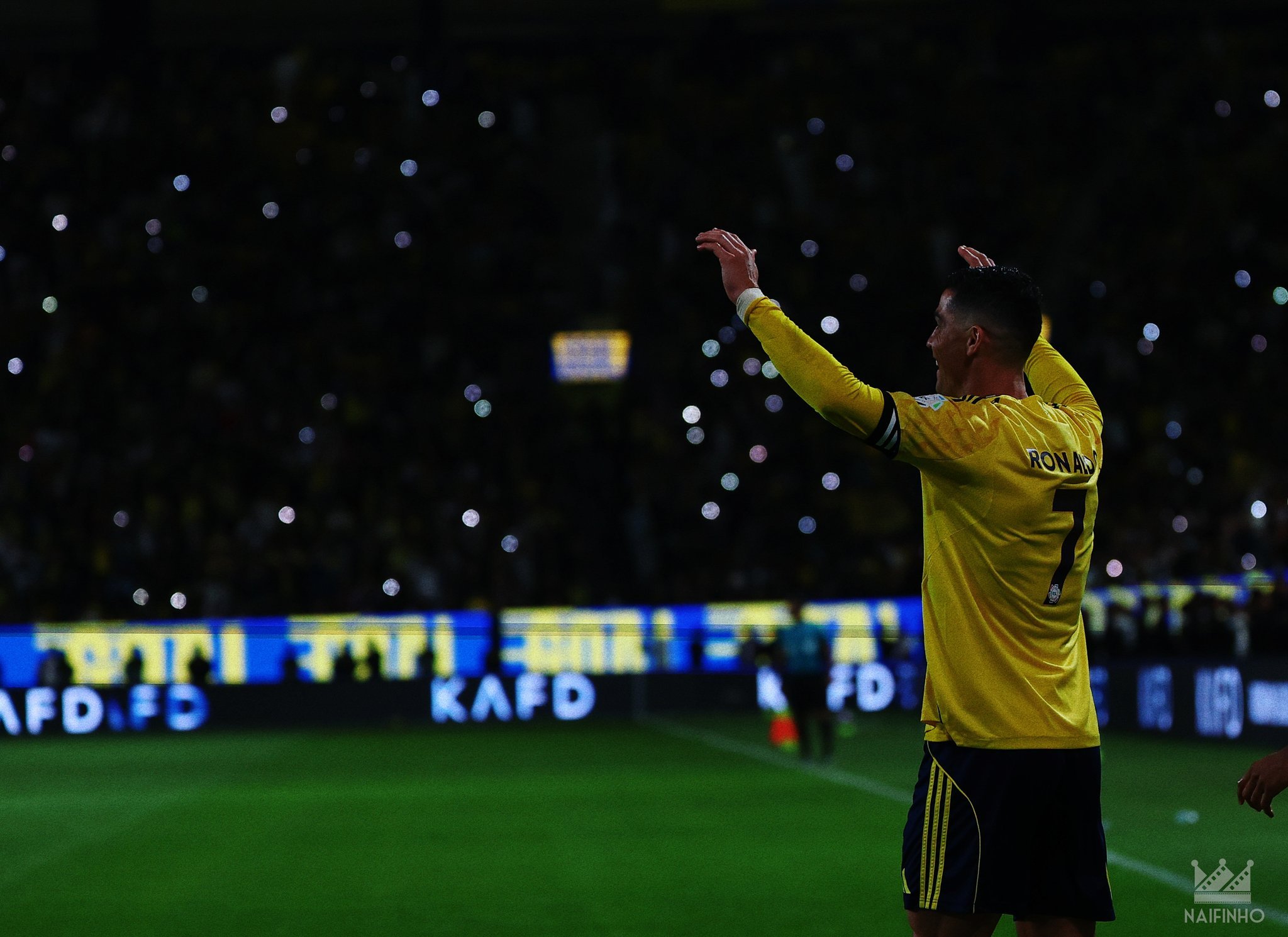 C罗C罗生涯第956球C罗双响新的比赛周期，梅开二度摄影师的新色调风格·暗黑神王