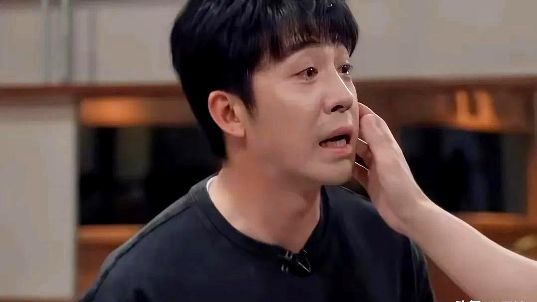 当年医生一句“可能要割喉咙保命”的判决书，差点让俞灏明永远告别舞台。

但谁能想