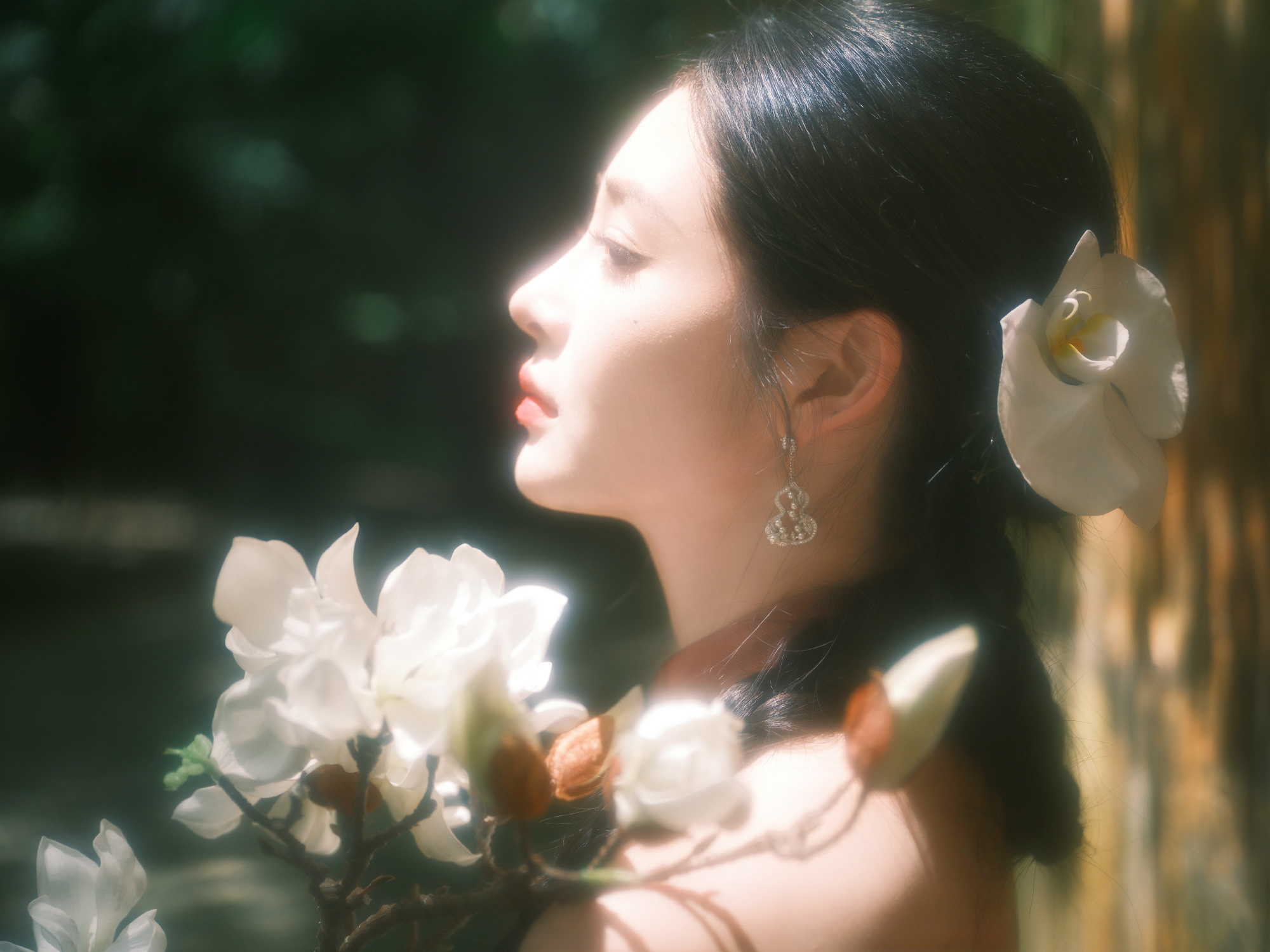 每隔一段时间刷刷女明星微博。 ​​​