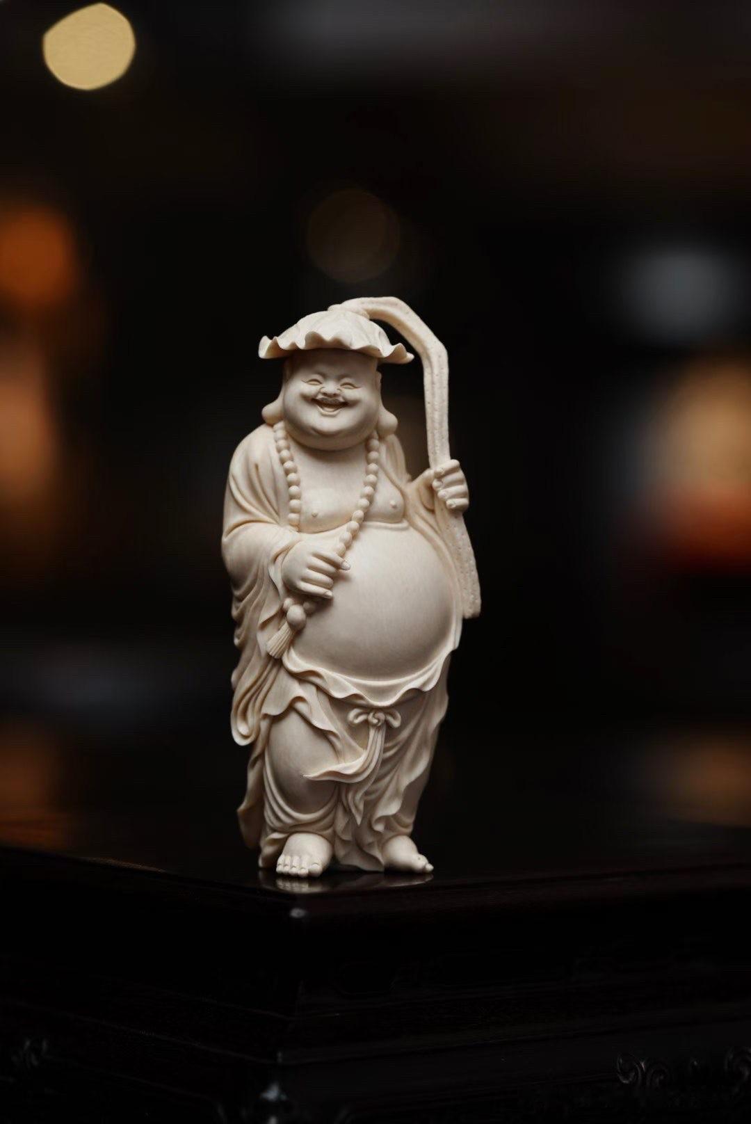 笑口常开，未必因为事事顺遂；更多时候，是看过风雨之后，依然选择从容。

这尊弥勒