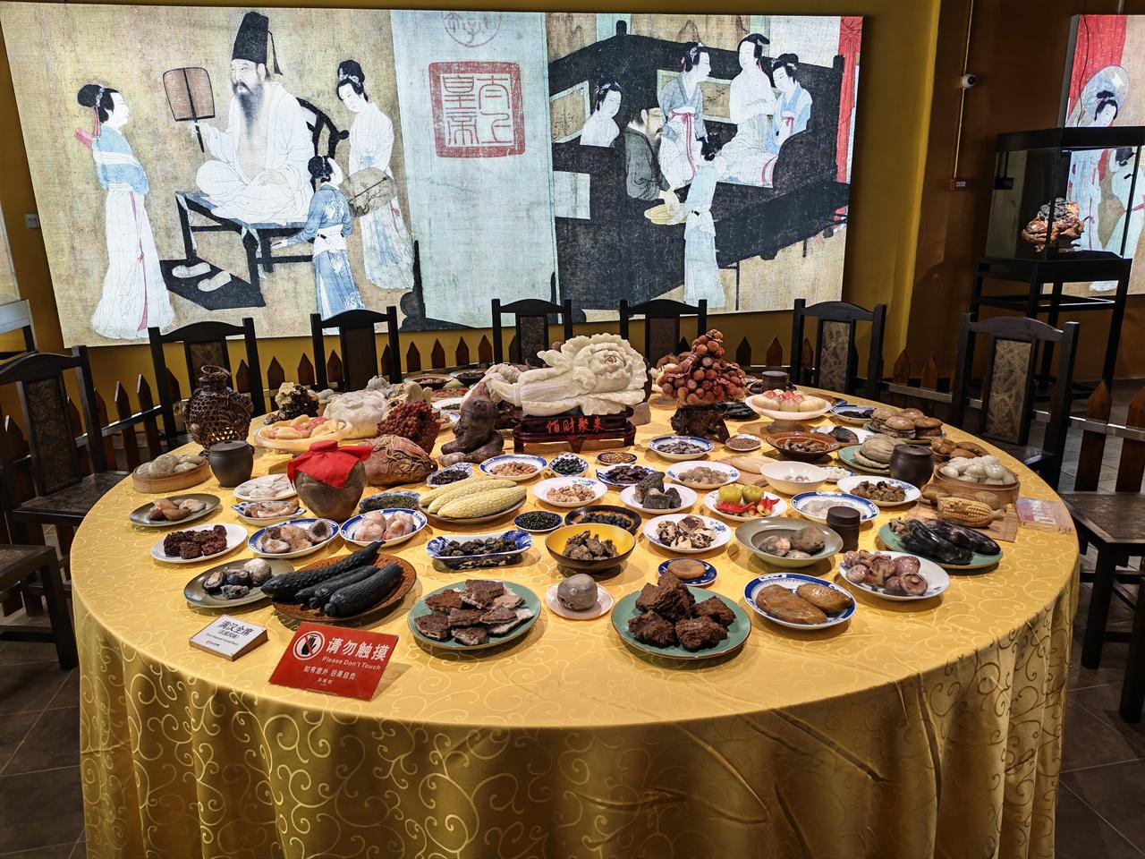 满汉全席，都是民脂民膏。