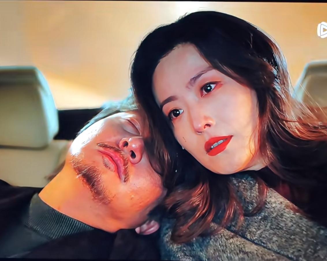 如果老舅没死，你觉得他会再娶吗？

毕竟老舅一直挺招女人喜欢的。

你看小他20