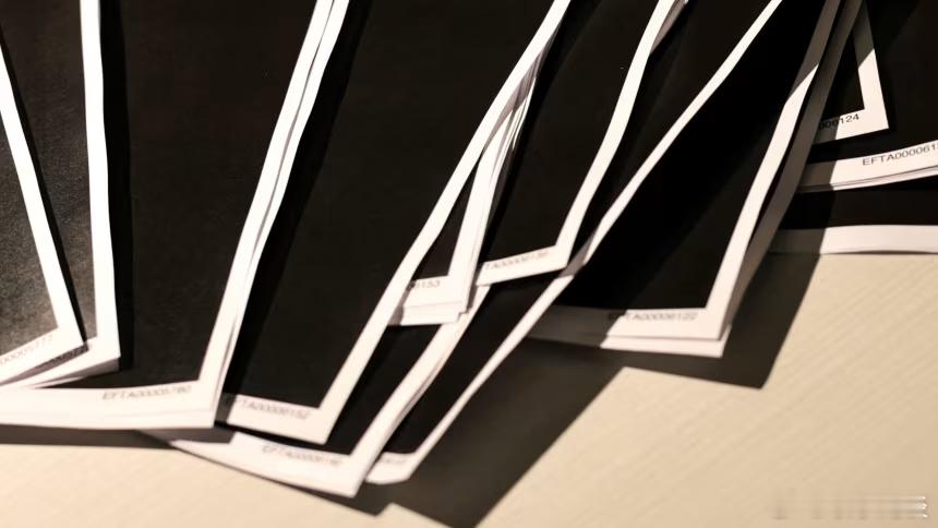 【美国司法部正紧急寻找假期志愿者来删减爱泼斯坦案卷宗】（CNN）美国司法部领导层