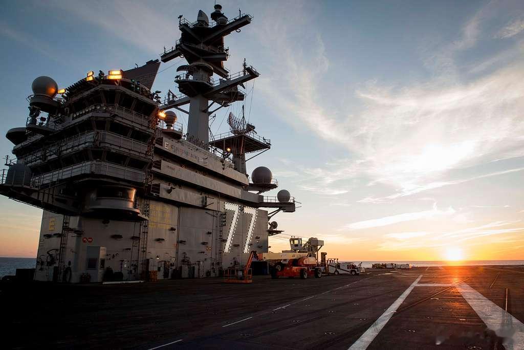 CVN77基本明天中午就能到了。23号CENTCOM宣布布什号进入责任区，如果按